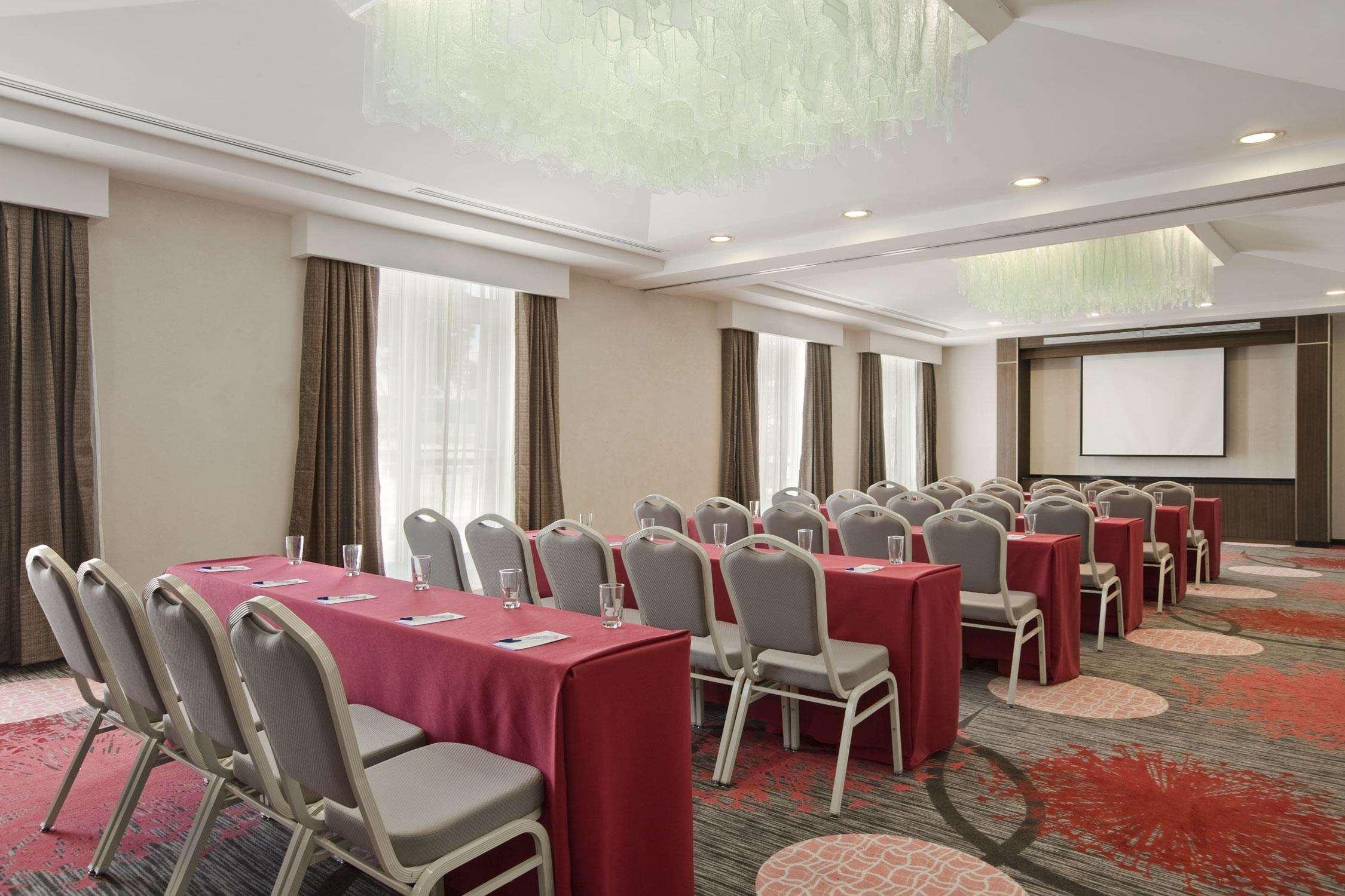 Hilton Garden Inn Tuxtla Gutiérrez Бизнес снимка