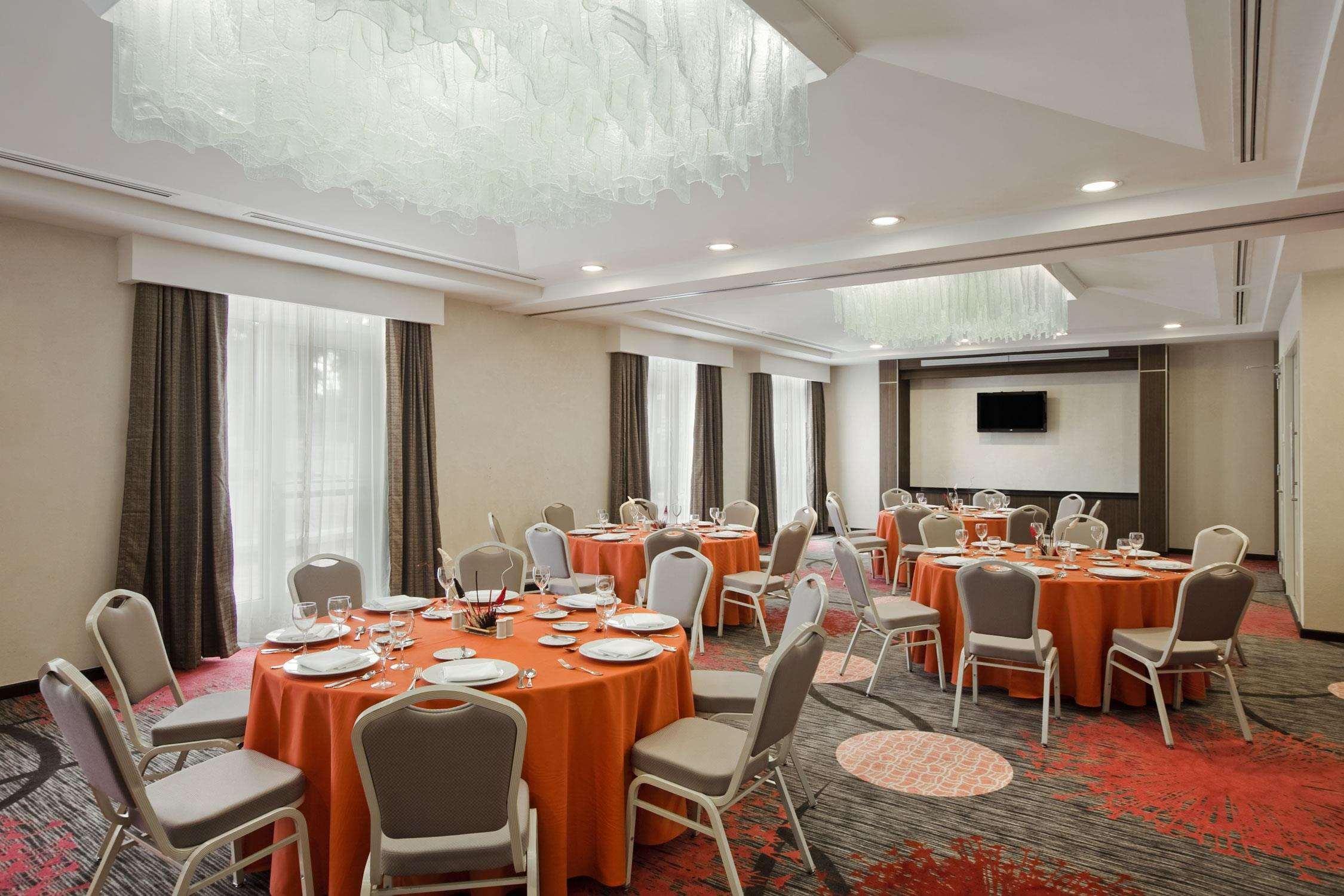 Hilton Garden Inn Tuxtla Gutiérrez Ресторант снимка